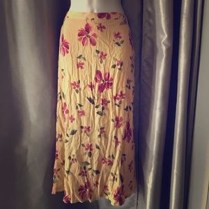Vintage floral maxi skirt 🌸
